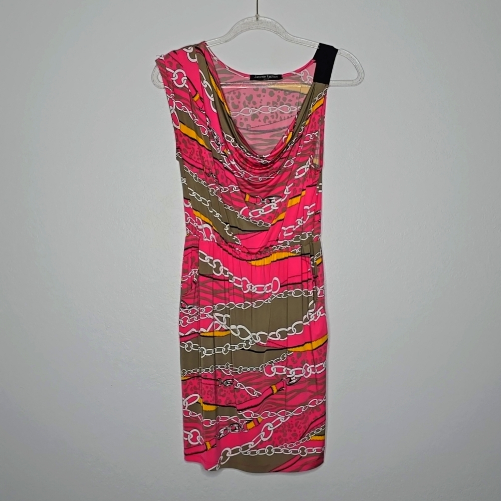 Pink chain print dress asimetric with pockets🔥 5/$25 Bundle Sale 🔥